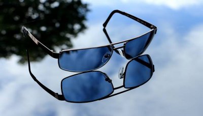 ​平光镜和防蓝光镜是什么区别 平光眼镜跟蓝光眼镜有什么区别