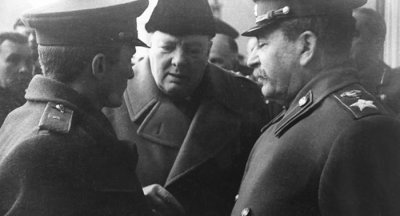 ​斯大林向英国时任首相丘吉尔寄送首批苏联白兰地是在1941年底