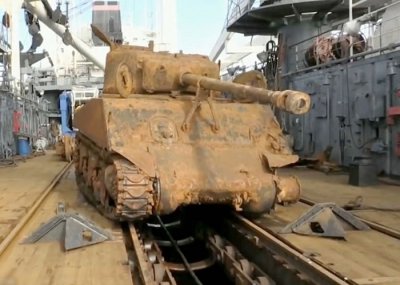 ​俄罗斯北海舰队打捞出沉于大海70多年的美军二战坦克